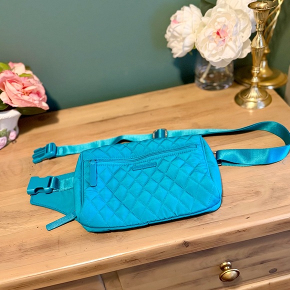 Vera Bradley Teal Quilted Belt Bag Crossbody Fanny Pack Adjustable Strap - Picture 2 of 12